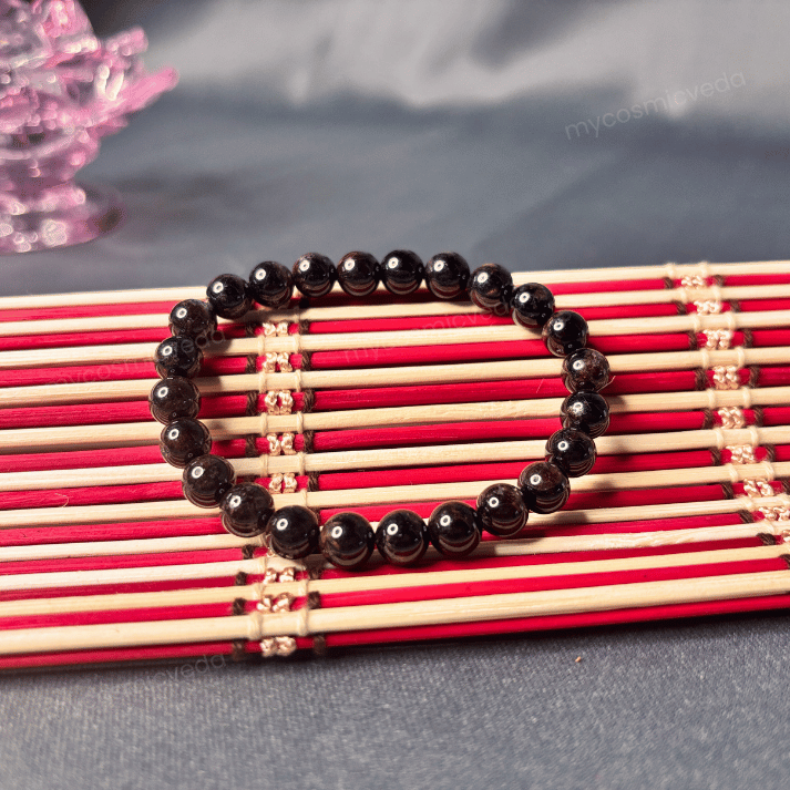 Garnet_crystal_bracelet_for_passion_strength