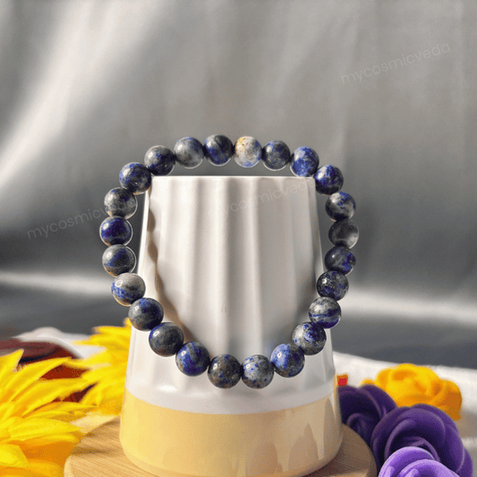 Lapis_Lazuli_bracelet_for_throat_chakra_and_clarity
