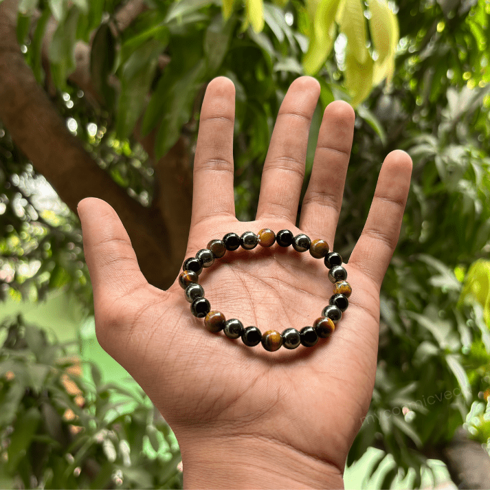 Unisex Triple Stone Bracelet with Adjustable Fit