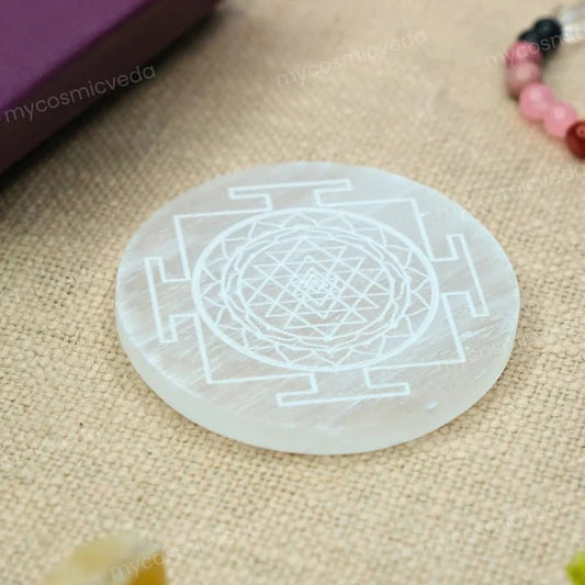 Selenite_charging_plate_for_cleansing_crystals_and_space