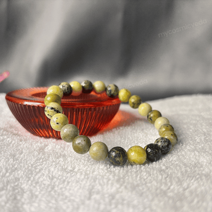 Serpentine_bracelet_for_energy_flow_and_clarity